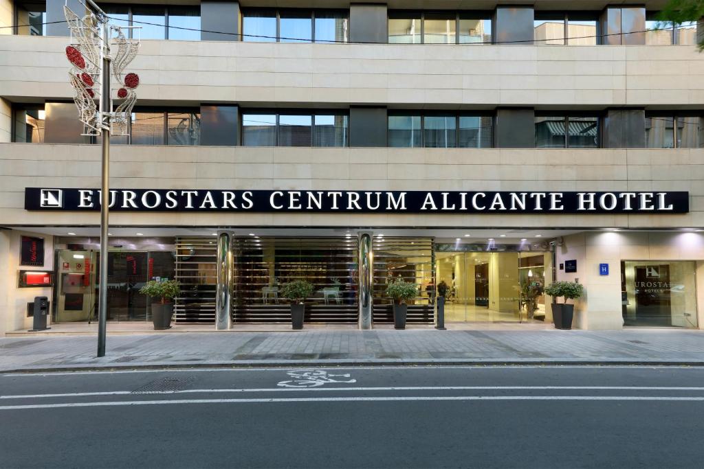 Eurostars Centrum - 4 Star Hotel in Ensanche Diputacion , Alicante. 10 minutes walk from the train station
