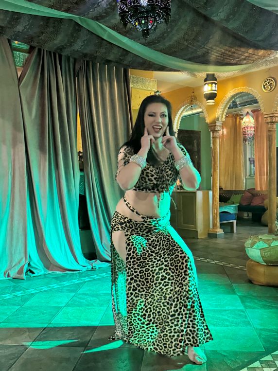 Belly Dancing at La Teteria de la luz de la luna