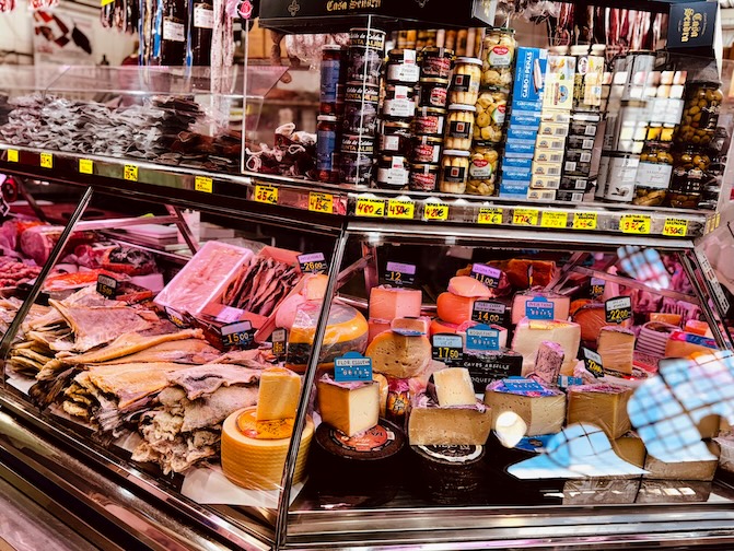 Delicatessen Alicante market