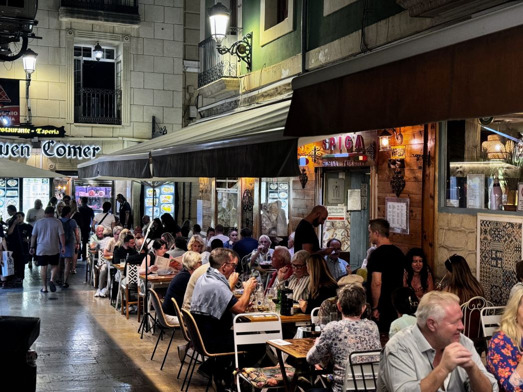 You are currently viewing Living in Alicante Spain: How Food Becomes a Way of Life