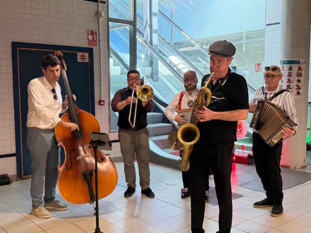 Jazz Band playing in the central Market